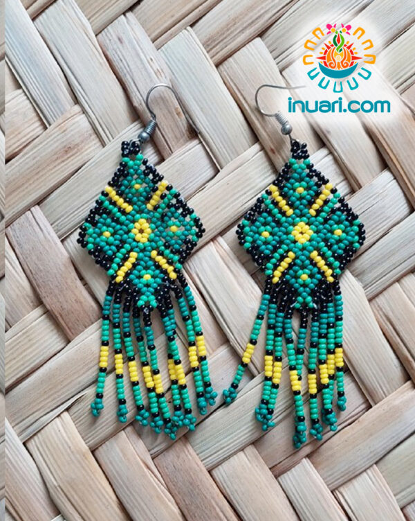 Aretes Tsikuri verde